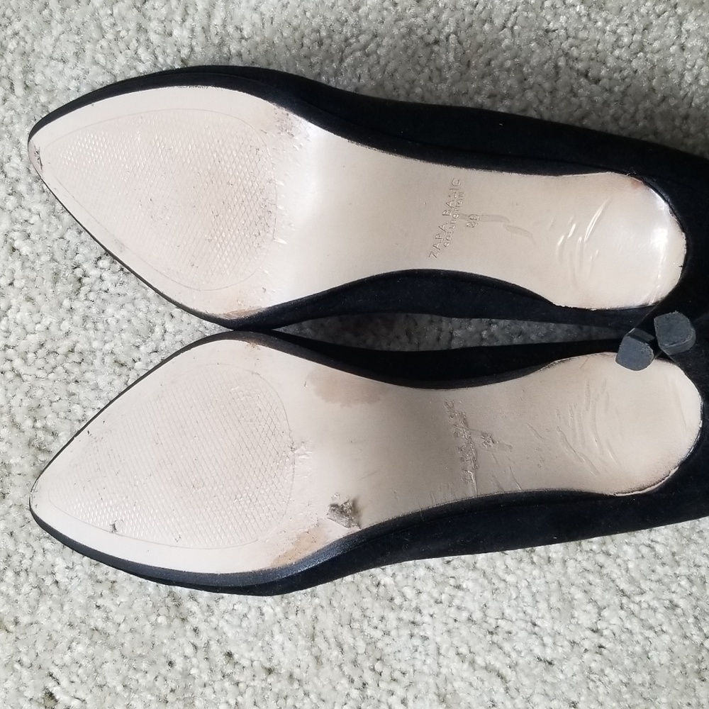 Zara Black Suede Pumps - Picture 3 of 3